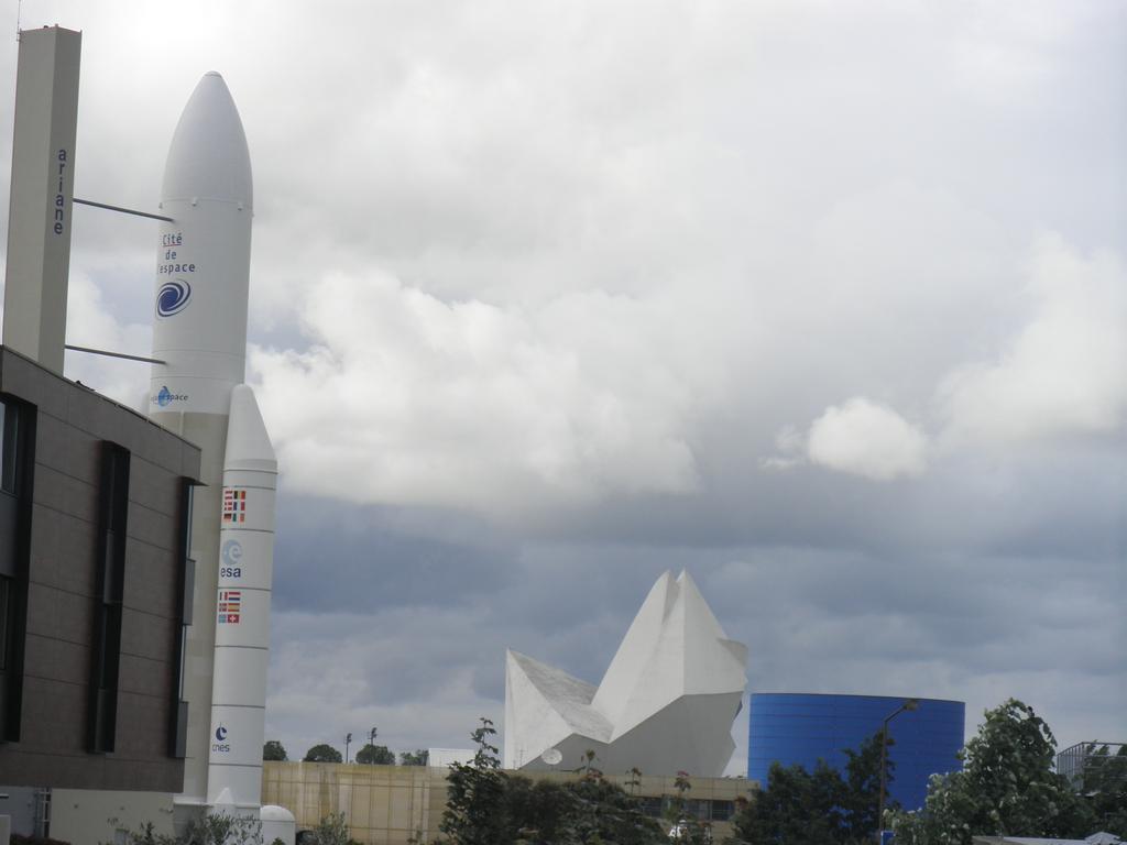 B&B Hotel Toulouse Cite De L'Espace Mouchotte Εξωτερικό φωτογραφία